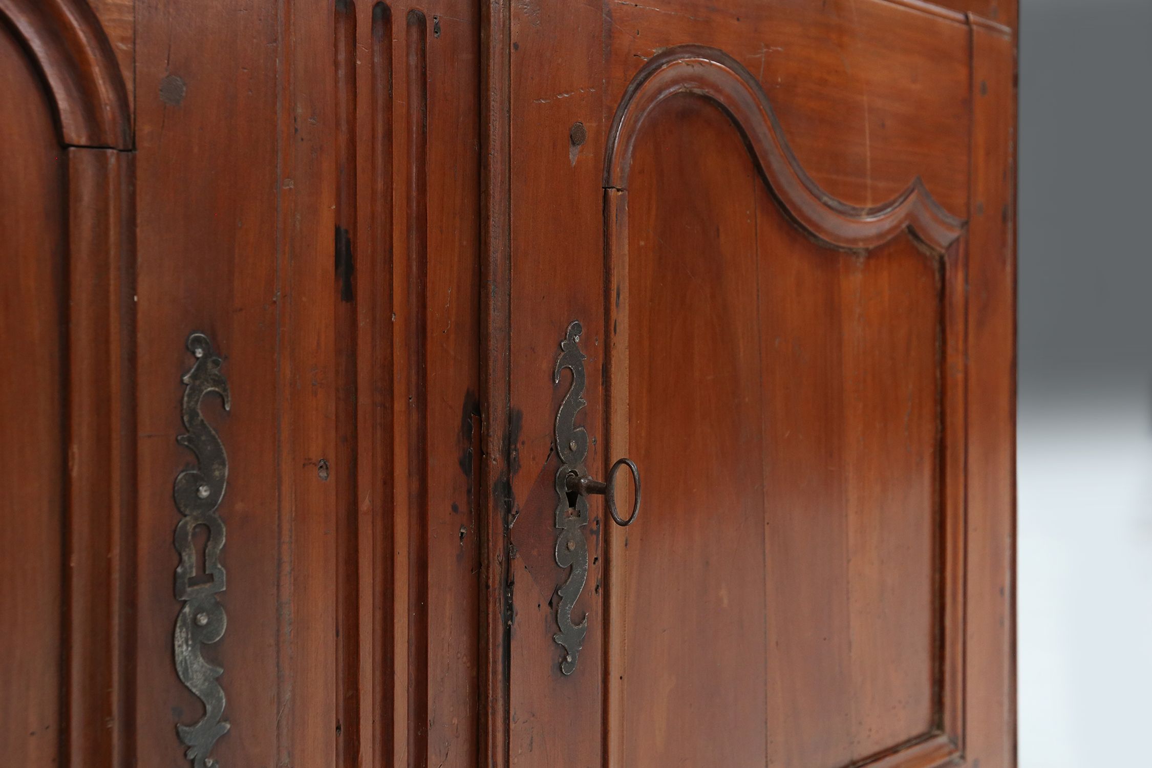 French Provencal 19th centruy cupboardthumbnail